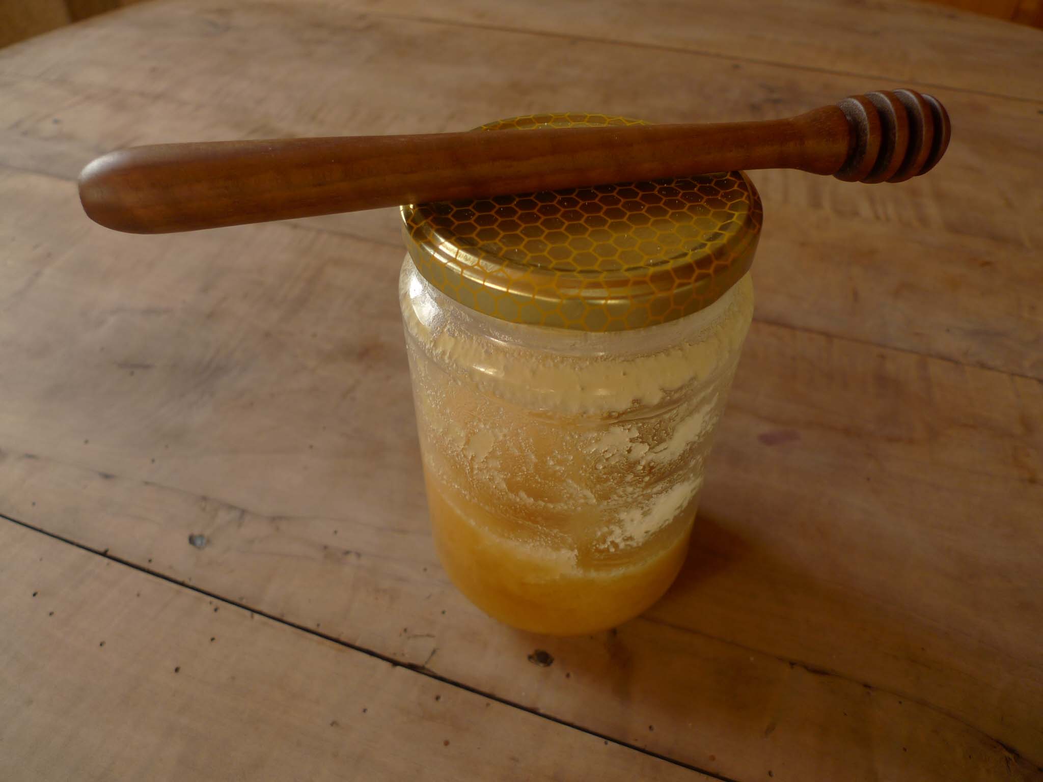 Cuillère à miel en bois de noyer Fatou - Chineurs du Monde